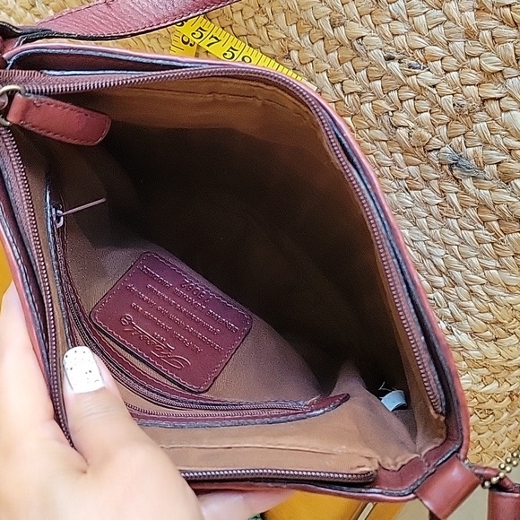 Fossil Genuine Leather Shoulder Bag - Picture 6 of 7